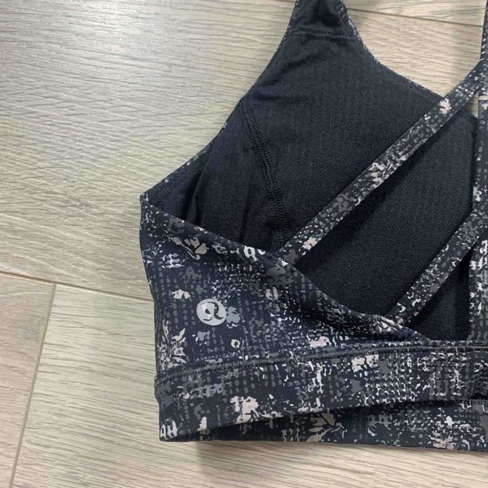 Lululemon Free To Be Serene Sports Bra *Light Support, C/D Cup Equalized Multi - Picture 5 of 10